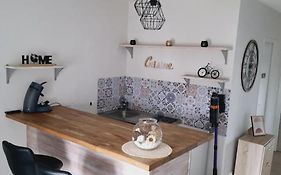 Appartement F2 Centre-Ville Issoire Avec Jolie Vue
